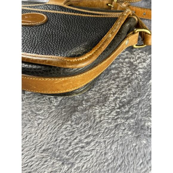 Vintage Dooney & Bourke All Weather Leather Black Pebble Grain Crossbody Purse - Picture 5 of 11